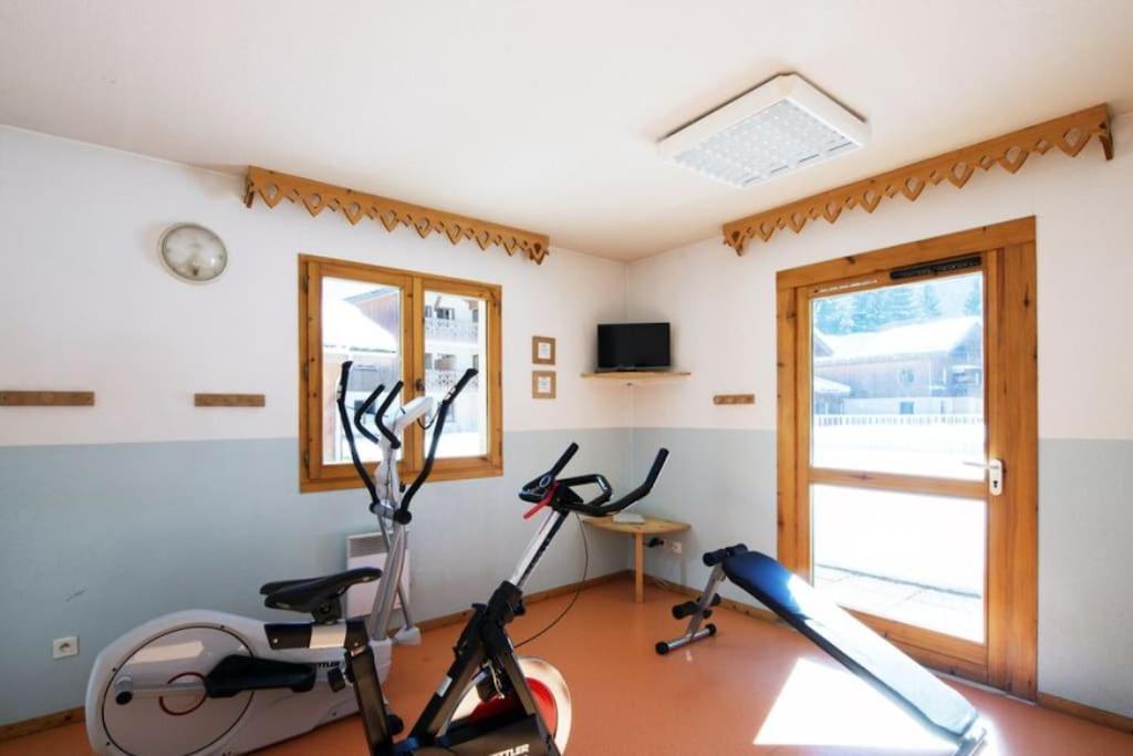Appartement Rez-De-Chaussee, Cosy T3 4 A 6 Pers Avec Piscines Interieure & Exterieure A Samoens En Haute-Savoie מראה חיצוני תמונה
